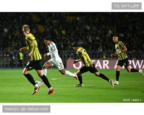 欧冠三强齐奏凯 拜仁豪取16连胜 利物浦逆袭皇马 阿森纳迎四连胜 欧冠三强齐奏凯 拜仁豪取16连胜 利物浦逆袭皇马 阿森纳迎四连胜