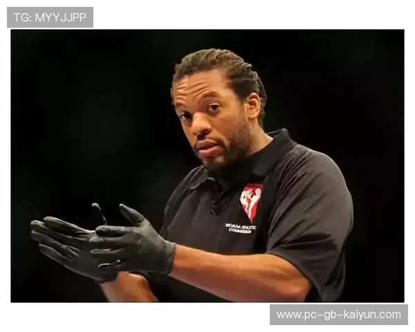 UFC拳手怒喷裁判:赛场上的真实对抗与裁判判罚的纠结